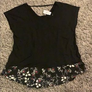 Torrid black floral blouse size 3 NWT